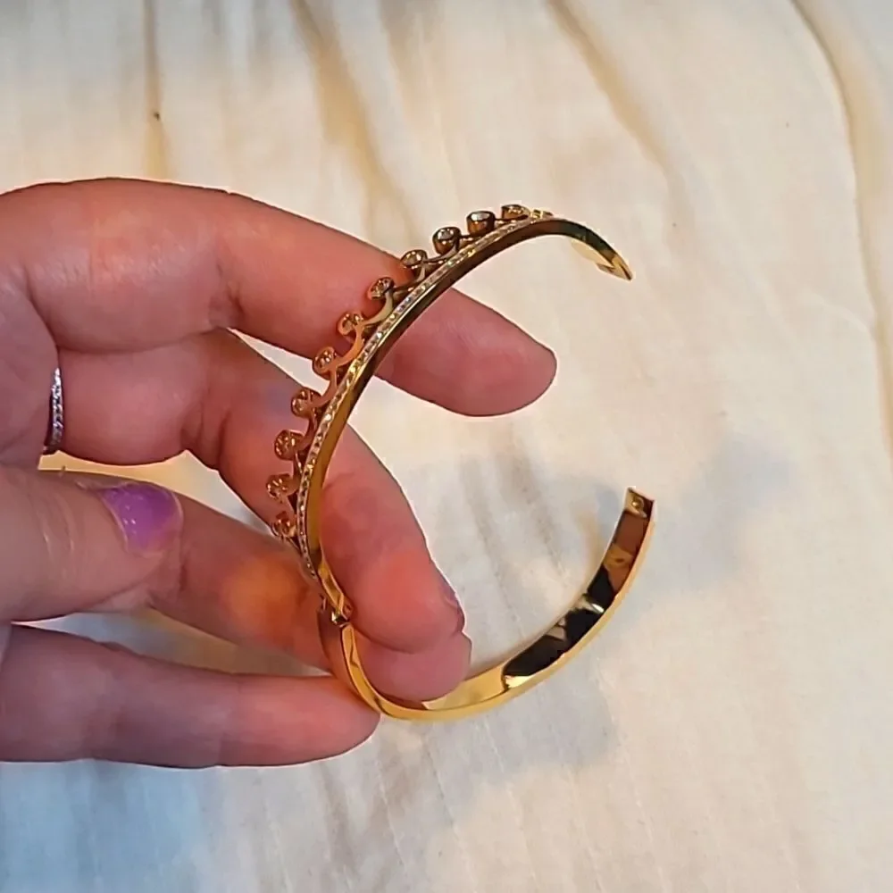 💥3/$55💥Dazzling Rhinestone Crown Bracelet Gold And Crystal Bangle